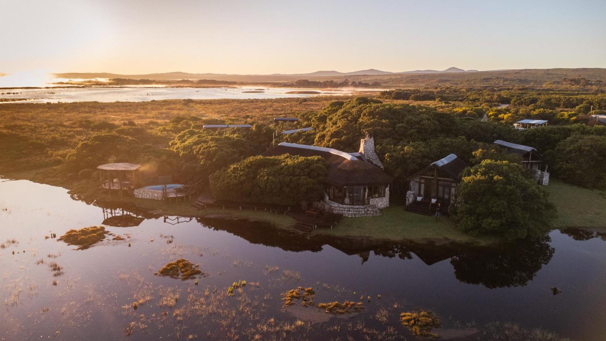 Mosaic Lagoon Lodge Stanford Luaran gambar